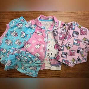Hello KITTY 3 Sets Of Pjs - Size 6yr